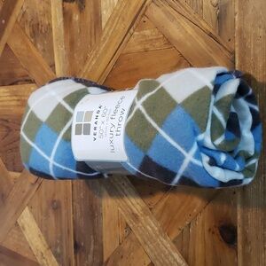 Veranda 50x60 Luxury Fleece throw